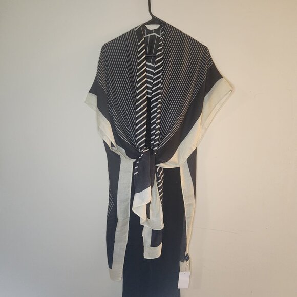 Outer - Picture 1 of 2